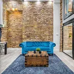 Apartman Center Loft Haven: Modern Elegance *