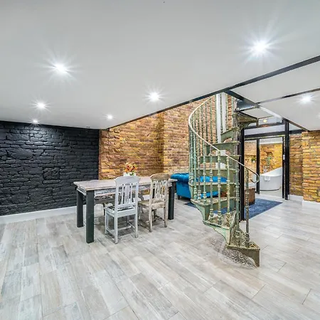 Apartament Center Loft Haven: Modern Elegance Budapeszt