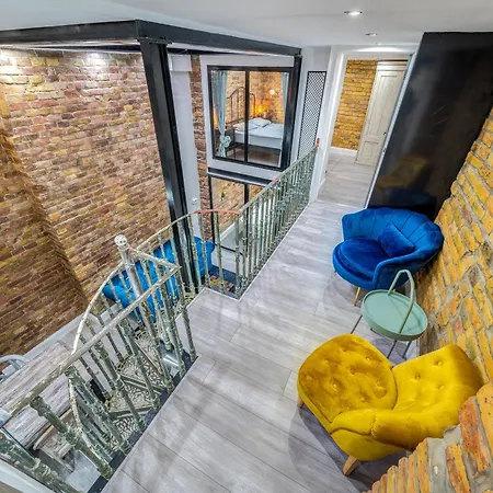 Daire Center Loft Haven: Modern Elegance *