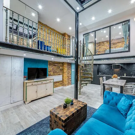 Center Loft Haven: Modern Elegance Budapeşte