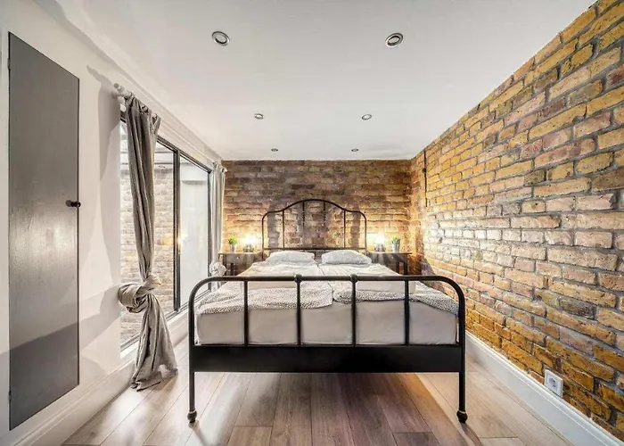 Center Loft Haven: Modern Elegance Appartement Budapest