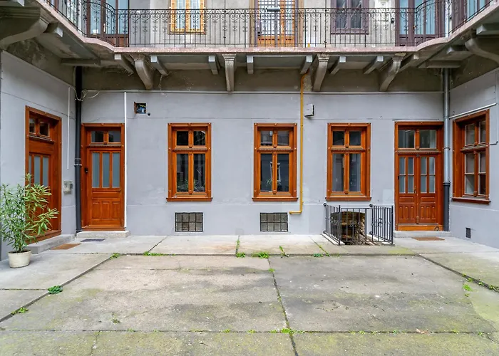 Center Loft Haven: Modern Elegance * Budapeste